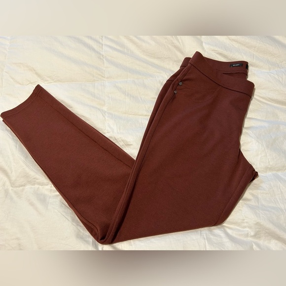 Simply Vera sz M stretch skinny pull on jeggings in rust, burgundy color - Picture 9 of 9